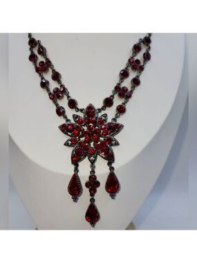 Modern P.O.F.J. Silver Tone Red Rhinestone Flower Dangle Necklace